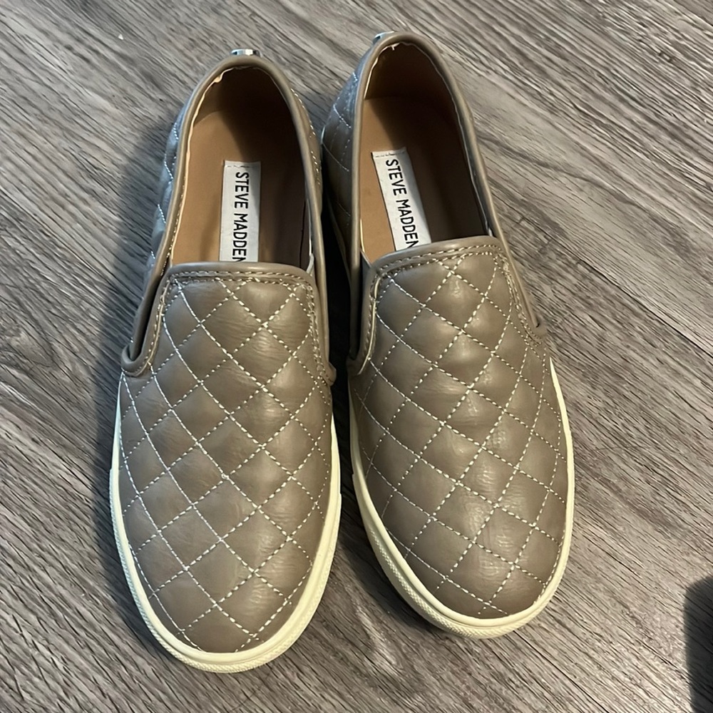 ECENTRCQ STEVE MADDEN SHOES